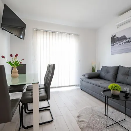 Kozina Apartment *