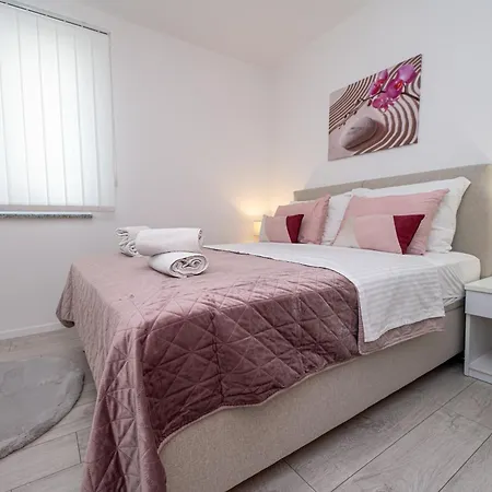 Kozina Apartment *