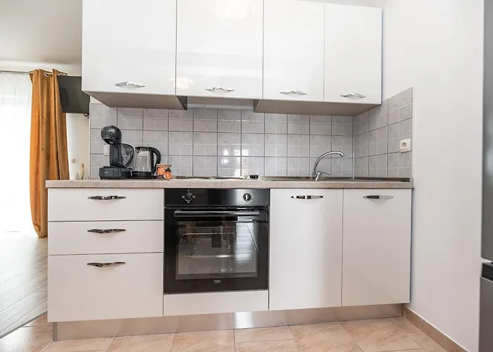 Apartament Apartman Kozina 3 *